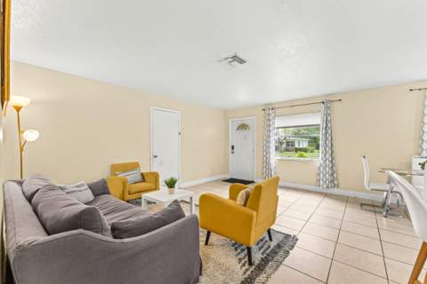 2640 NW 14th Court, Fort Lauderdale FL - photo 6 of 23