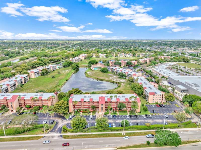 2 bedroom Condominium at 363 N Rock Island Road #205, Palm Lakes Condo, Margate — photo 3