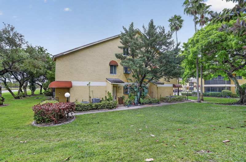 2 bedroom Condominium at 3041 N Oakland Forest Drive #103, Oakland Forest Club Condo, Oakland Park — photo 1