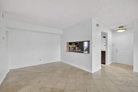 3041 N Oakland Forest Drive #103, Oakland Park FL - photo 7 of 27