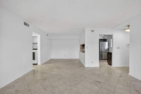 3041 N Oakland Forest Drive #103, Oakland Park FL - photo 8 of 27