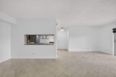 3041 N Oakland Forest Drive #103, Oakland Park FL - photo 12 of 27