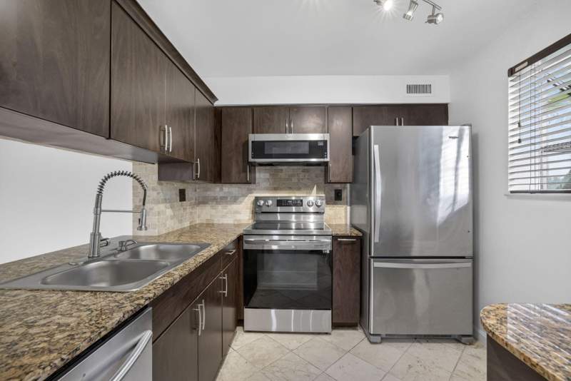 2 bedroom Condominium at 3041 N Oakland Forest Drive #103, Oakland Forest Club Condo, Oakland Park — photo 3