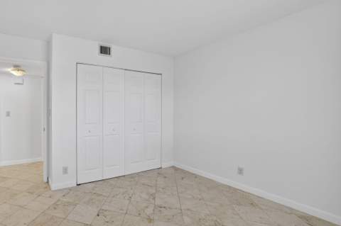 3041 N Oakland Forest Drive #103, Oakland Park FL - photo 14 of 27