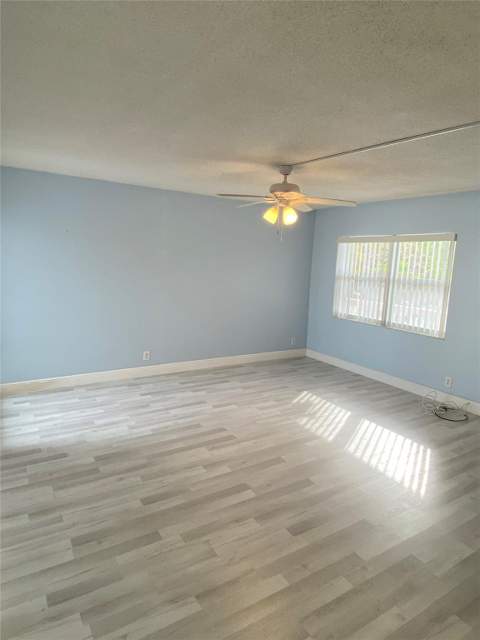 224 Hibiscus Avenue #260, Lauderdale-By-The-Sea FL - photo 6 of 26