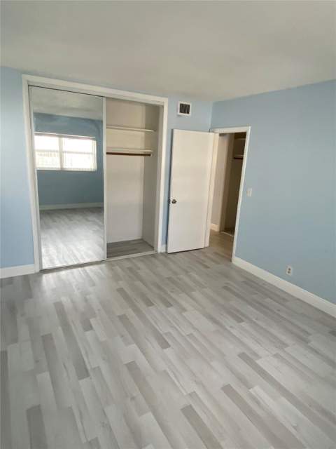 224 Hibiscus Avenue #260, Lauderdale-By-The-Sea FL - photo 11 of 26