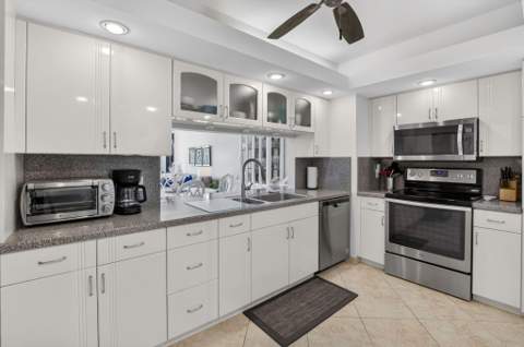 4748 S Ocean Boulevard #301, Highland Beach FL - photo 9 of 92