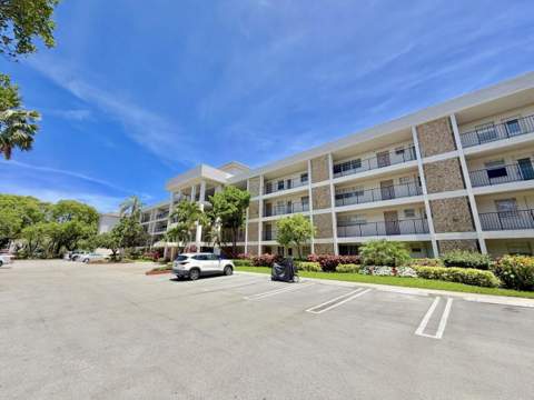 2800 N Palm Aire Drive #Unit 404, Pompano Beach FL - photo 6 of 48
