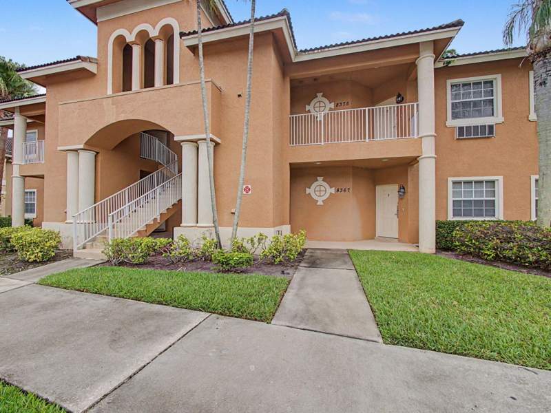 2 bedroom Condominium at 8375 Mulligan Circle #4522, Castle Pines Condominium, Port St. Lucie — photo 3