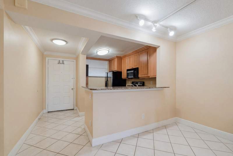 2 bedroom Condominium at 109 Lake Emerald Drive #Apt 104, Lake Emerald Condominium No One, Oakland Park — photo 5
