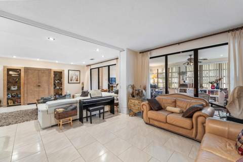 46 Woods Lane, Boynton Beach FL - photo 13 of 79