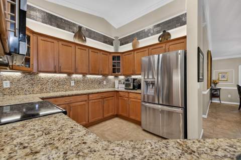 5606 Silver Oak Drive, Fort Pierce FL - photo 10 of 26