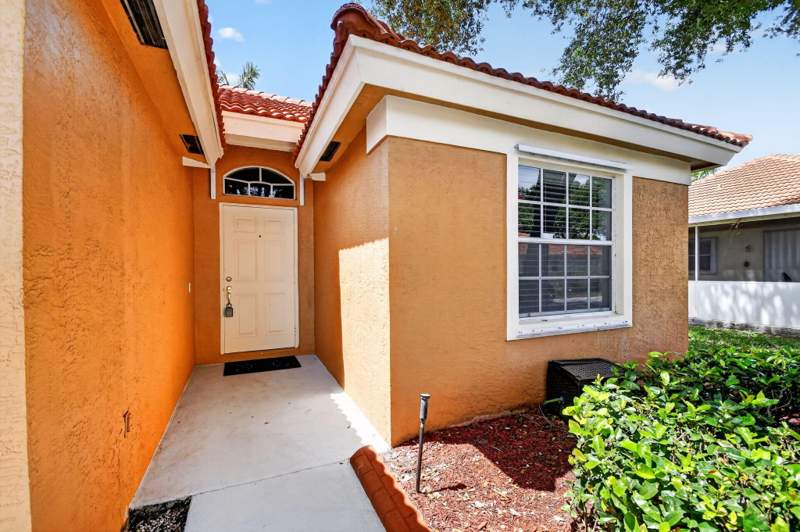 3 bedroom Single Family Residence at 1084 Aspri Way, Woodbine Par A, Riviera Beach — photo 4