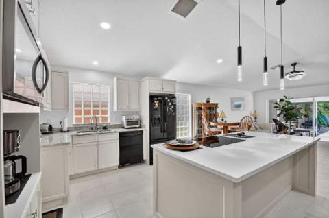 1084 Aspri Way, Riviera Beach FL - photo 14 of 78