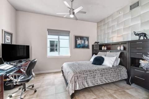 335 SE 6th Avenue #304, Delray Beach FL - photo 11 of 35