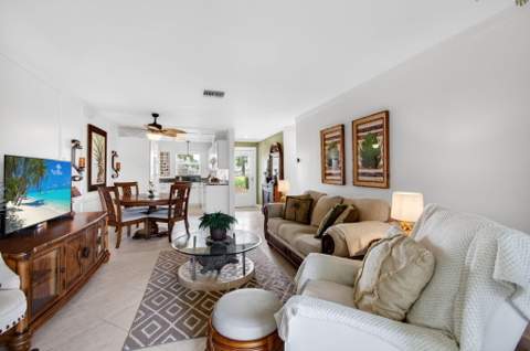 2533 Dudley Dr W #Unit E, West Palm Beach FL - photo 12 of 96