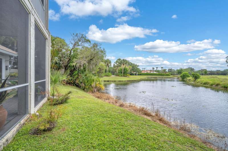 4 bedroom Condominium at 11813 Pebblewood Drive, First Fairway Condo, Wellington — photo 2