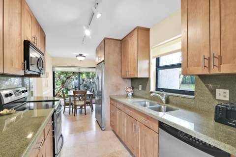 6760 Willow Wood Drive #1201, Boca Raton FL - photo 11 of 33