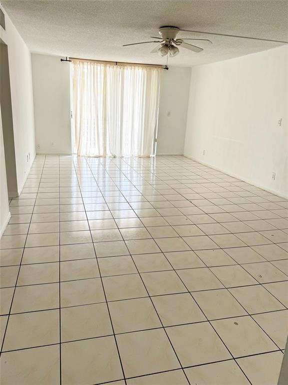 2 bedroom Condominium at 1830 Dixianna Street #201, Dixiana Condo, Hollywood — photo 1