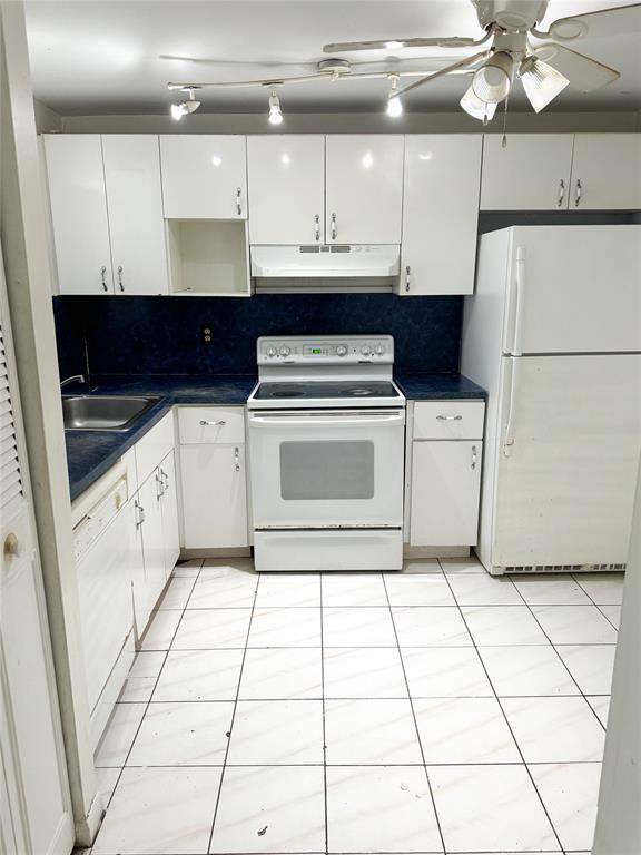 2 bedroom Condominium at 1830 Dixianna Street #201, Dixiana Condo, Hollywood — photo 5