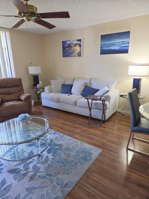 5310 Las Verdes Circle #220, Delray Beach FL - photo 12 of 20