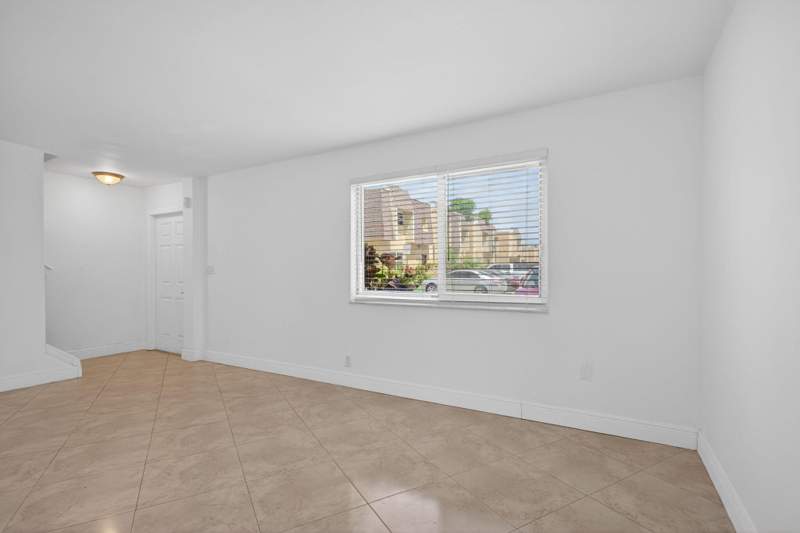3 bedroom Townhouse at 5646 Blueberry Court #23, Blueberry Hill I Condo, Lauderhill — photo 4