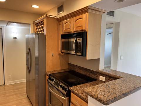1515 E Broward Boulevard #305, Fort Lauderdale FL - photo 9 of 36