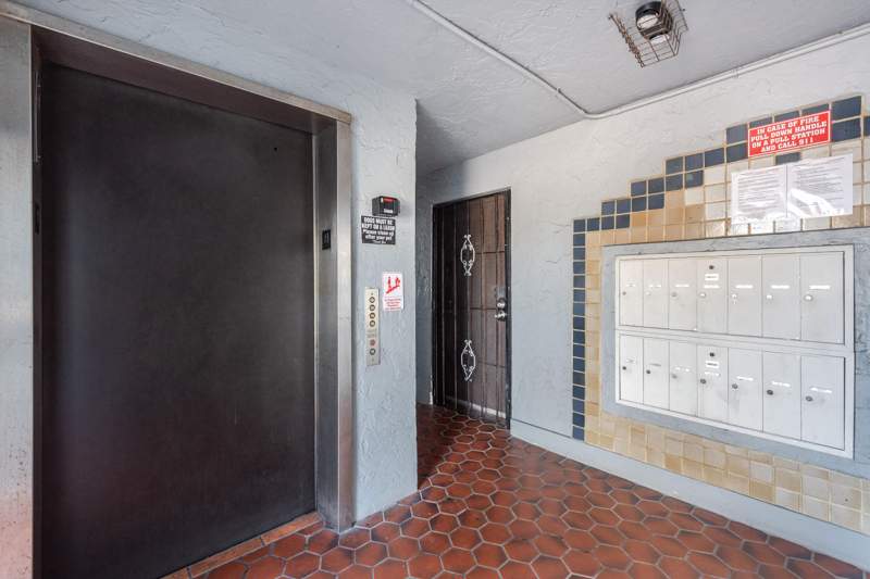 1 bedroom Condominium at 1700 N Congress #302, Presidential Golfview Condo, West Palm Beach — photo 5