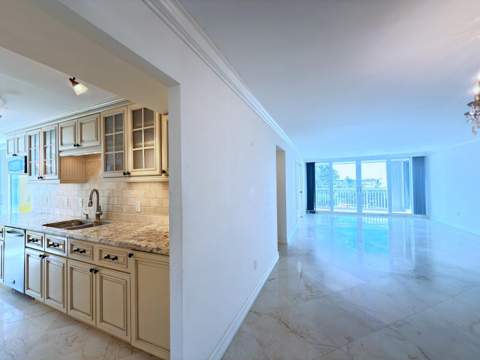 3546 S Ocean Boulevard #410, South Palm Beach FL - photo 8 of 70