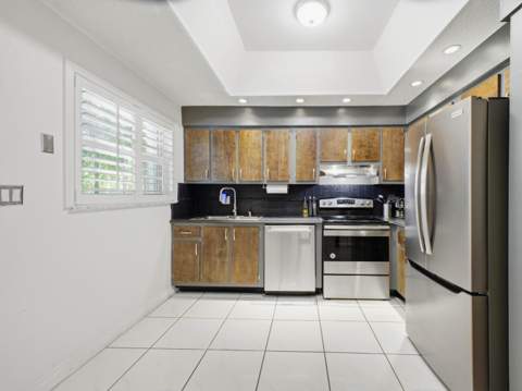 2200 Monroe Street #24, Hollywood FL - photo 16 of 32