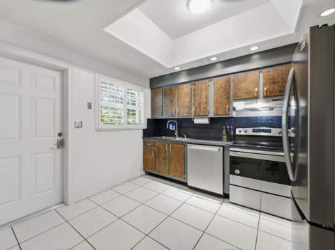 2200 Monroe Street #24, Hollywood FL - photo 14 of 32