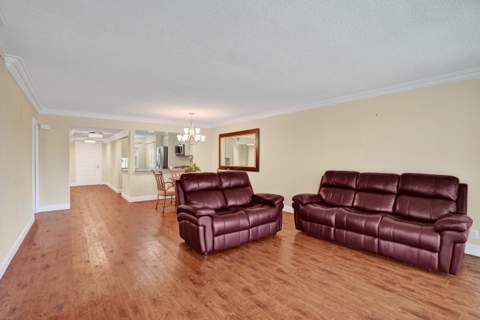 3621 Oaks Clubhouse Drive #101, Pompano Beach FL - photo 18 of 47