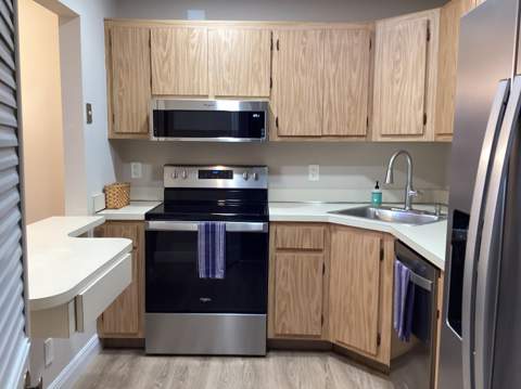 410 Pine Glen Lane #B-2, Greenacres FL - photo 14 of 36