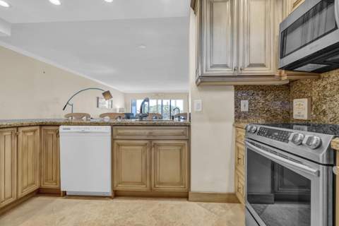 3050 NE 48th Court #305, Lighthouse Point FL - photo 11 of 45