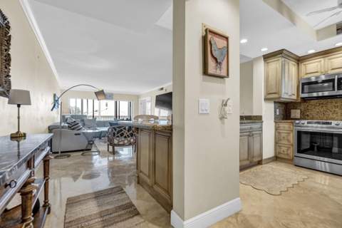 3050 NE 48th Court #305, Lighthouse Point FL - photo 8 of 45