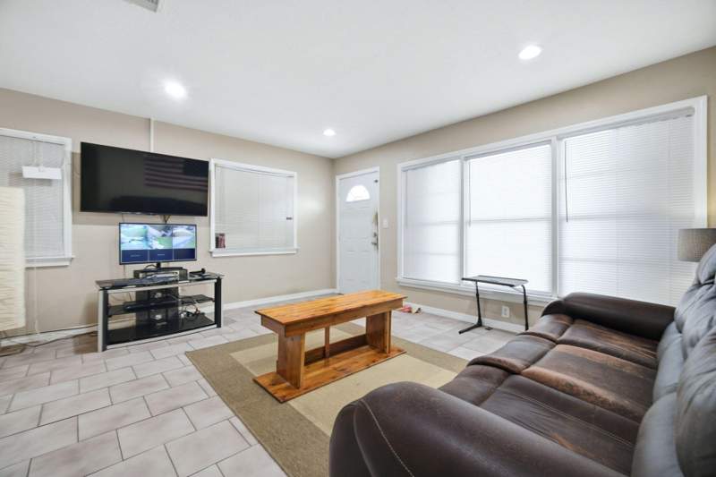 2 bedroom Single Family Residence at 2120 Taylor Street, HOLLYWOOD LITTLE RANCHES, Hollywood — photo 5