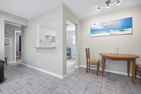 2120 Taylor Street, Hollywood FL - photo 10 of 30