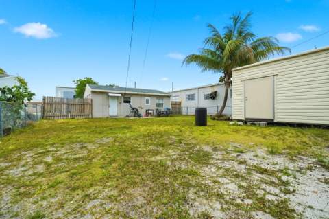2120 Taylor Street, Hollywood FL - photo 19 of 30
