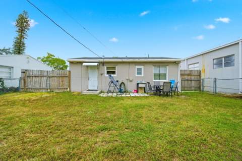2120 Taylor Street, Hollywood FL - photo 23 of 30