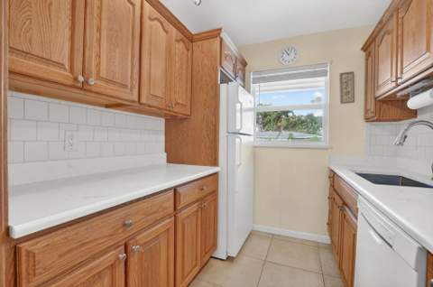 920 South Drive #A, Delray Beach FL - photo 14 of 39
