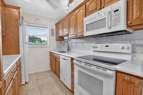 920 South Drive #A, Delray Beach FL - photo 15 of 39