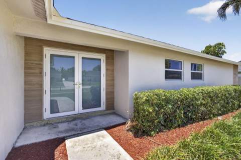 12890 Guilford Circle, Wellington FL - photo 10 of 74