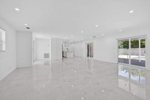 12890 Guilford Circle, Wellington FL - photo 16 of 74
