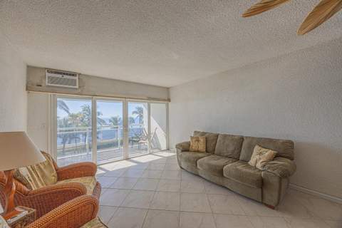 500 SE 21st Avenue #403, Deerfield Beach FL - photo 7 of 35
