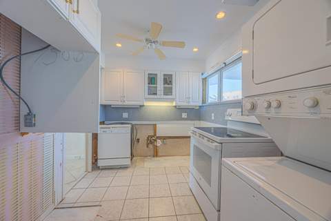 500 SE 21st Avenue #403, Deerfield Beach FL - photo 12 of 35