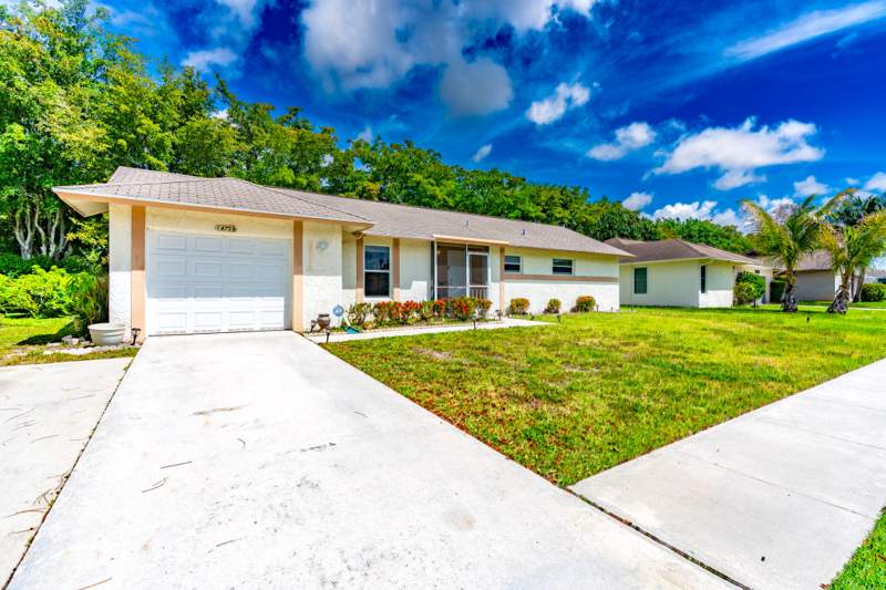 2 bedroom Single Family Residence at 14759 Hideaway Lane, Coco Wood Lakes Sec 3, Delray Beach — photo 1