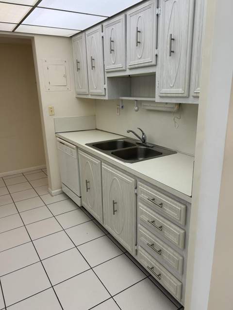 250 NE 20th Street #123s, Boca Raton FL - photo 10 of 34