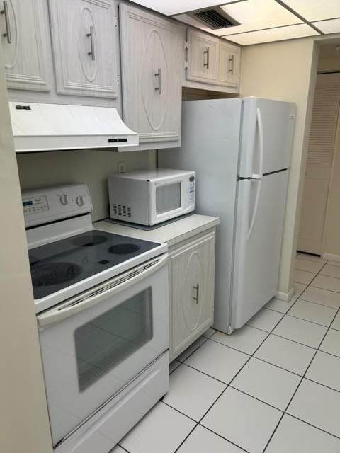250 NE 20th Street #123s, Boca Raton FL - photo 11 of 34