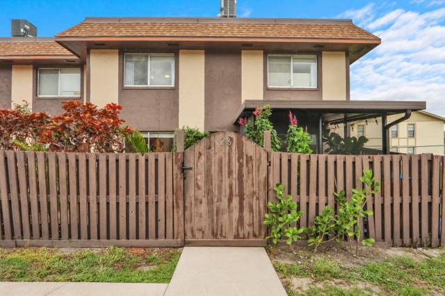 2116 Sherwood Forest Boulevard #28