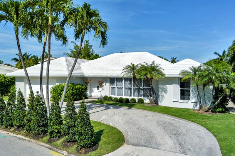 3 bedroom Single Family Residence at 1465 N Lake Way, Manana Estates 3, Palm Beach — photo 2